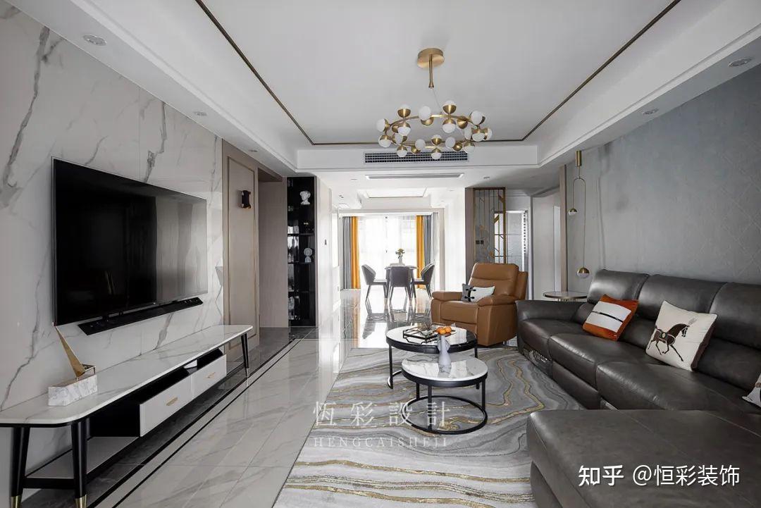 高级灰的色彩搭配