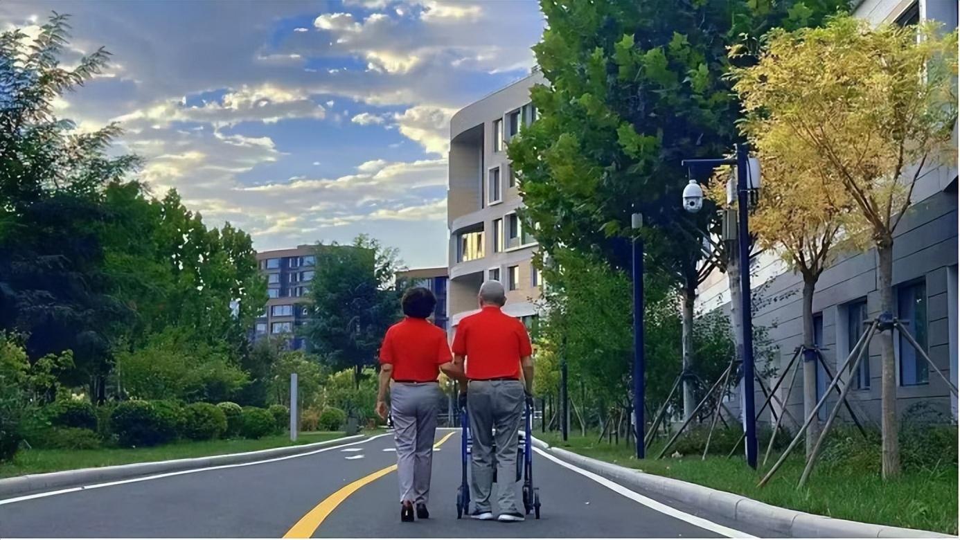 新华每日电讯中国人寿打造大养老生态圈