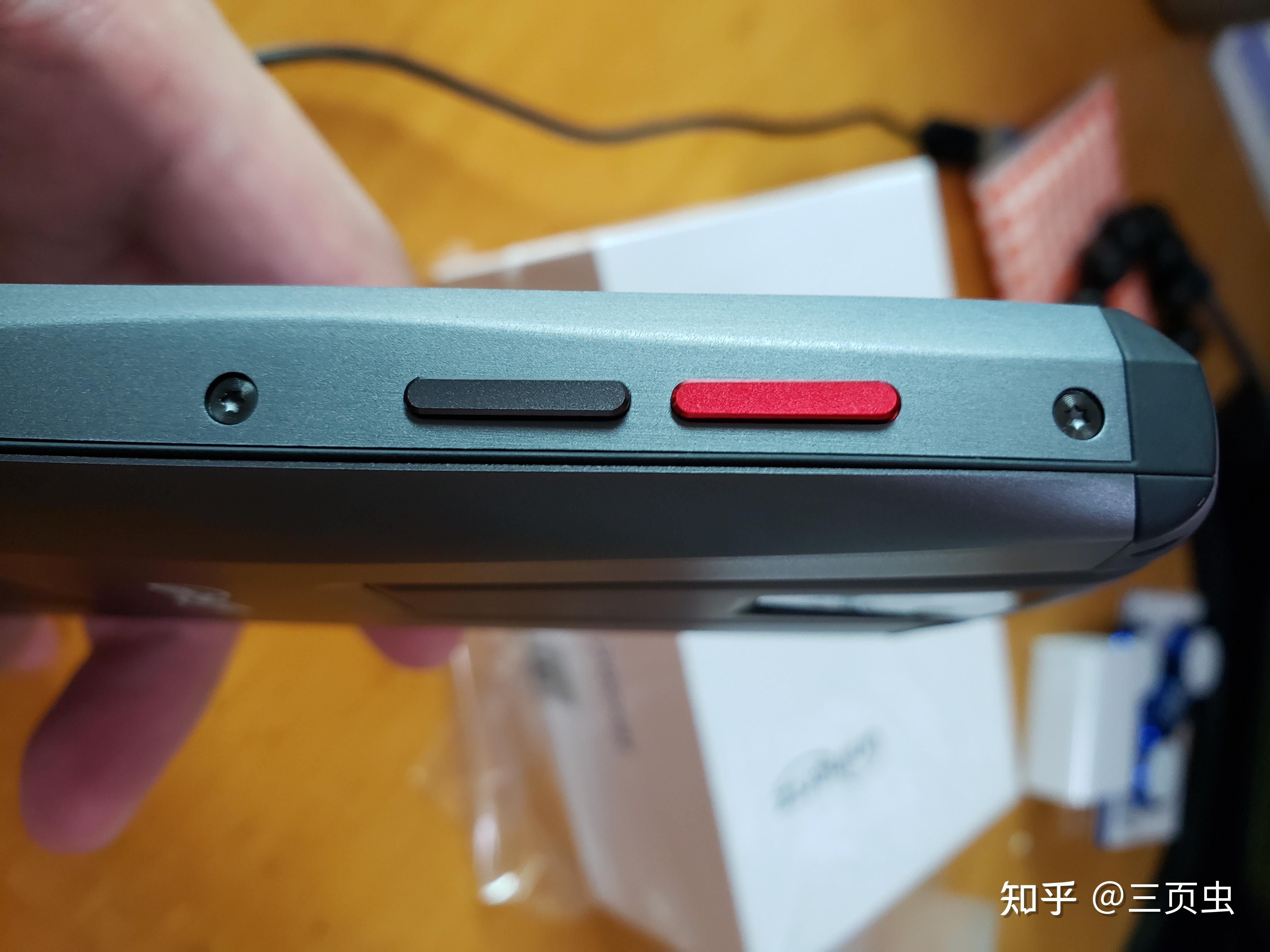 全键盘手机titanpocket开箱原创