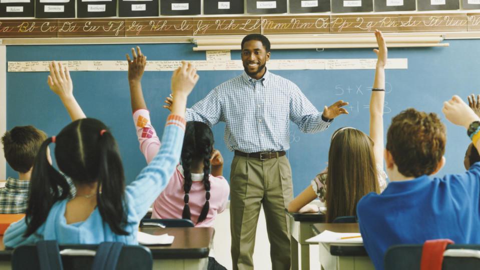 美国前教育部长阿恩邓肯一生从事教育我终于明白了教育的这6个真谛