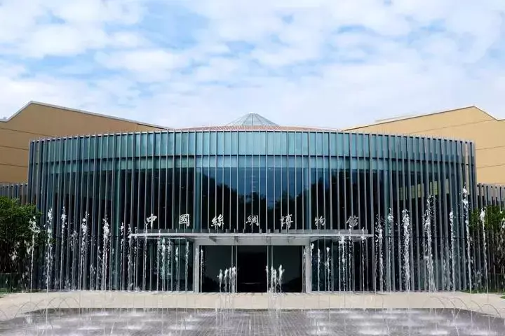 在中国丝绸博物馆举办这是一场华光璀璨的盛会,也是华夏文明的传承者