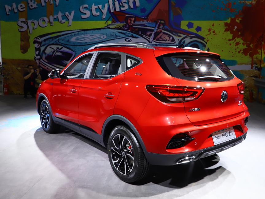 静态体验全新名爵zs13t配爱信6at更有表情的爆款小型suv