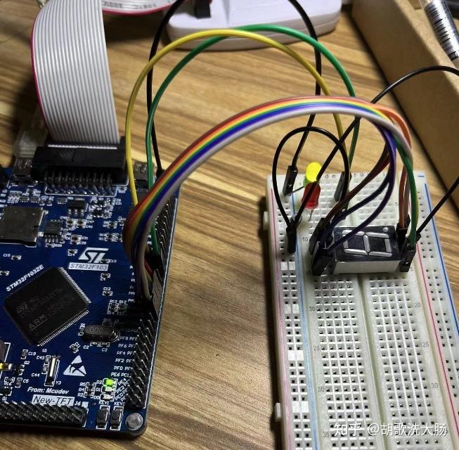stm32学习⑤----5611bh数码管驱动 - 知乎