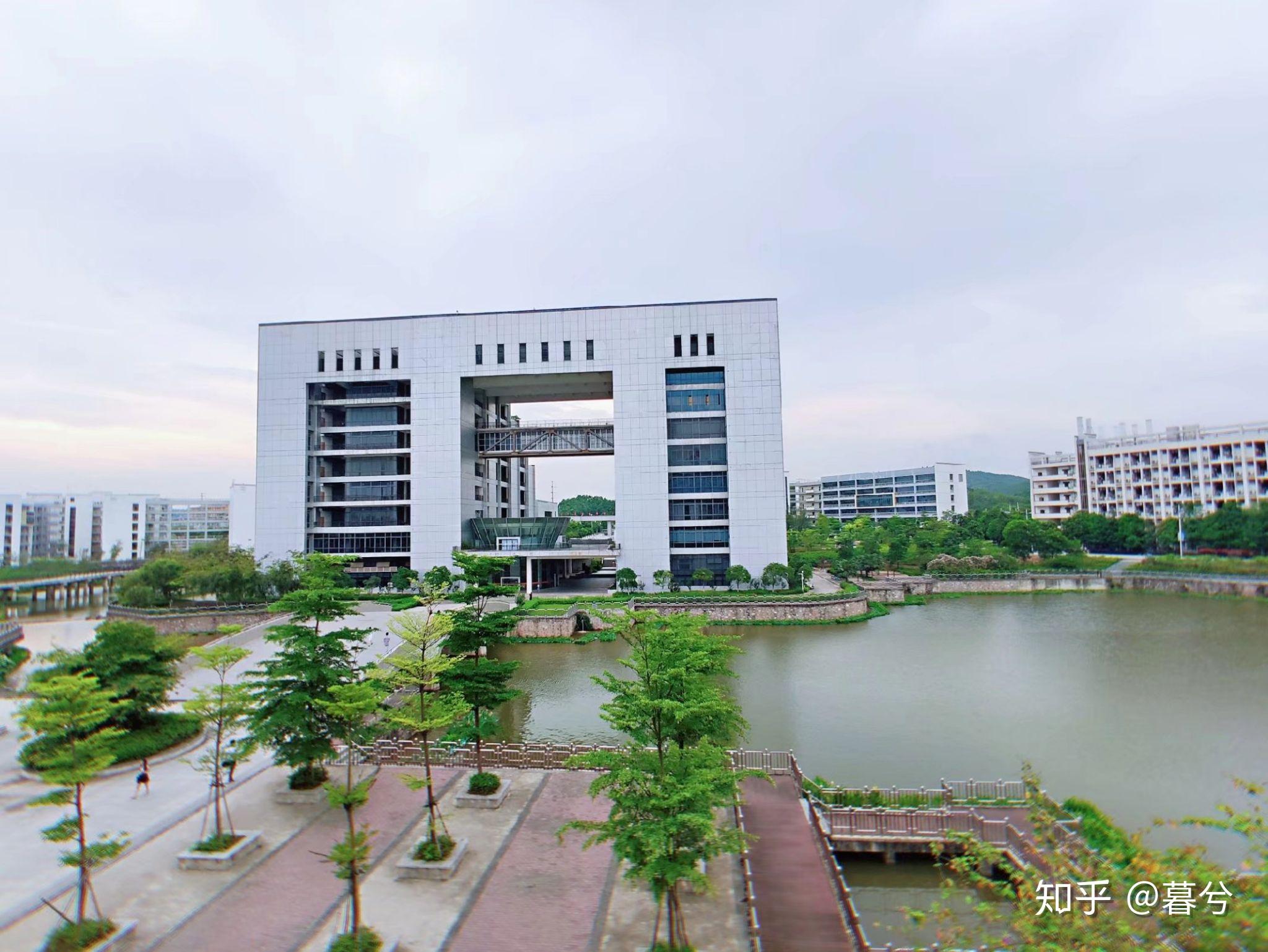 广西财经学院 