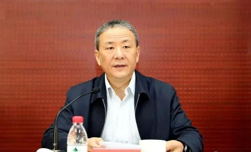 人民法院国家法官学院教授,中国法学会案例法学研究会会长胡建淼教授