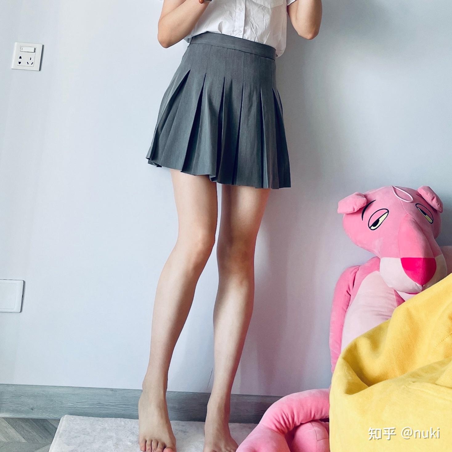 放一张腿部脱完的照片,我挺满意哒,姐妹露美腿季节的～ 脱完毛之后