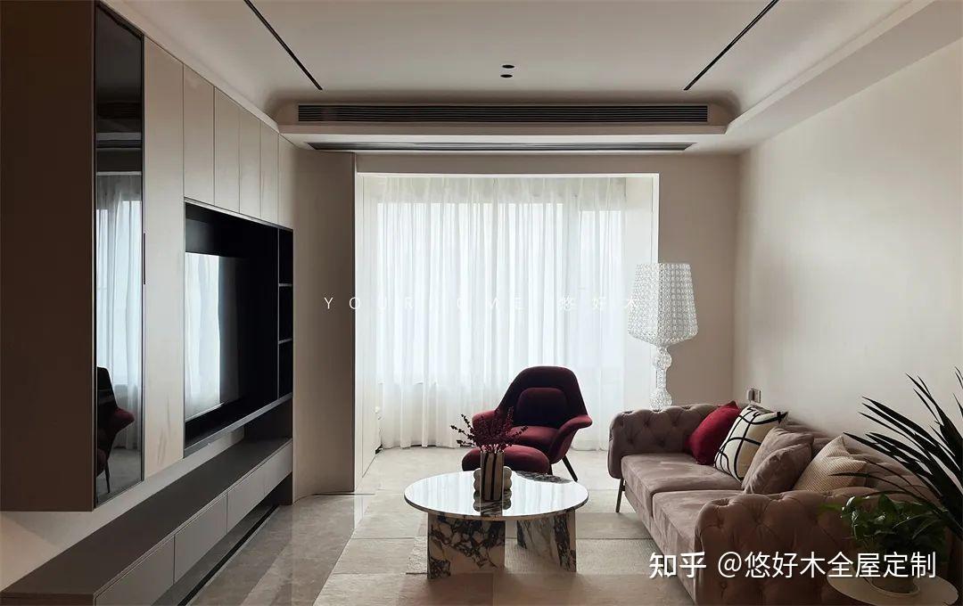 悠好木在重庆十里长江澜庭全屋整体设计定制的原木与板式结合衣柜 - 知乎