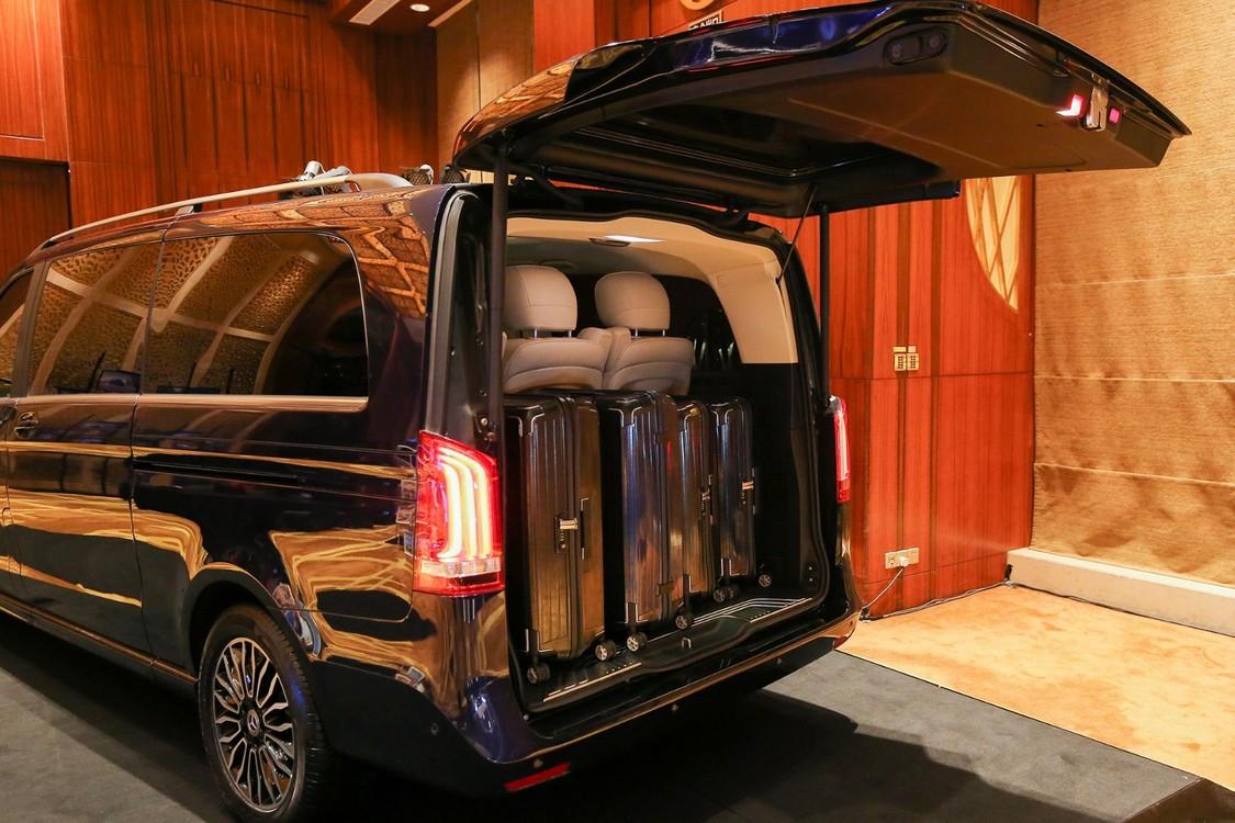 第三排座椅支持前后位移,最高可提供 1,410l 的后备箱装载空间