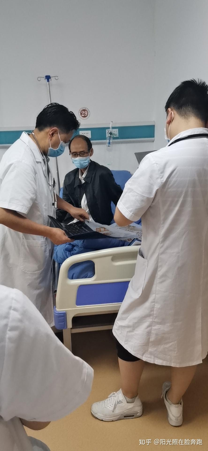 查房不只是医生的事,也需要患者和家属配合,患者要如实的的提供病史