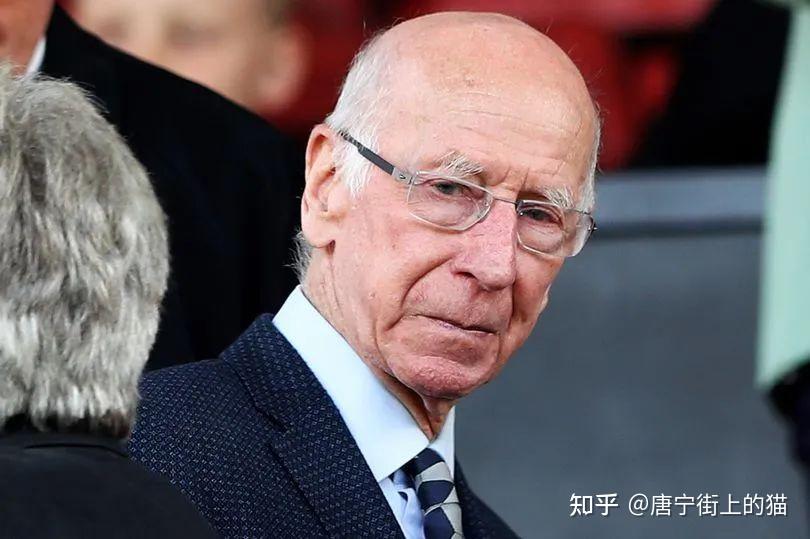 博比查尔顿周六凌晨去世，享年86岁，人们纷纷向这位足球传奇致敬 - 知乎