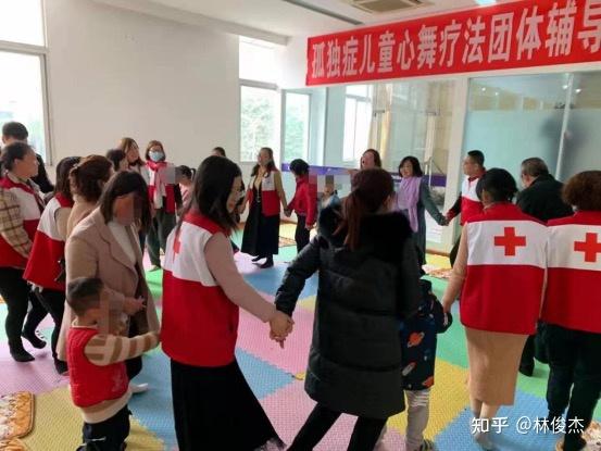 点亮心灯02与爱同行02孤独症儿童心舞疗法团辅纪实