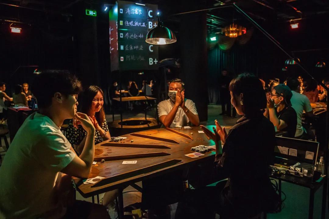 比密室逃脱更上头的真人剧本杀好烧脑