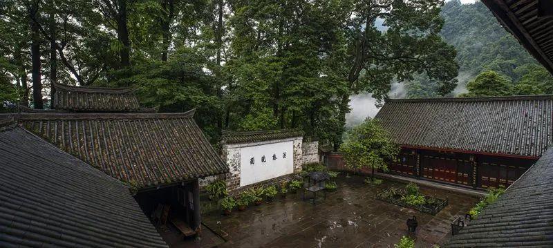 峨眉山胜景 | 洪椿晓雨 :只闻人语不见人影,咫尺竟成天涯 - 知乎