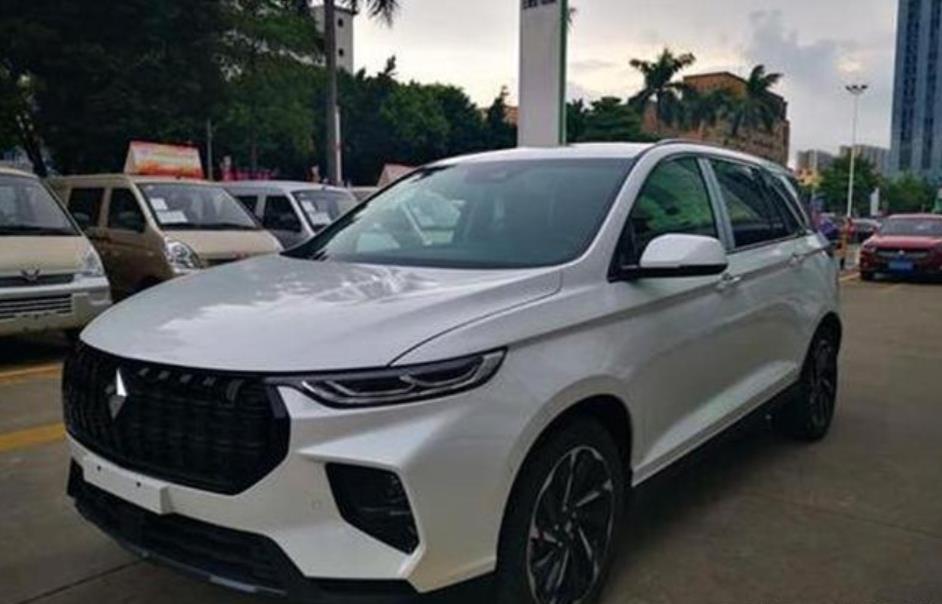 新宝骏旗舰suvrs7到店实拍搭15t有望于年内上市