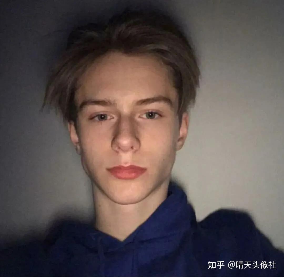 欧美男生头像你说少年明媚如昨怎知年少时光如梦