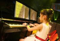 vip陪练当老师怎么样孩子肯用心才是有效果的练琴