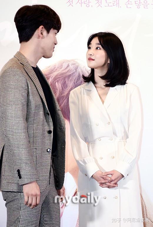 震惊曝金正贤曾被徐睿知精神控制干呕装病拒绝亲密戏