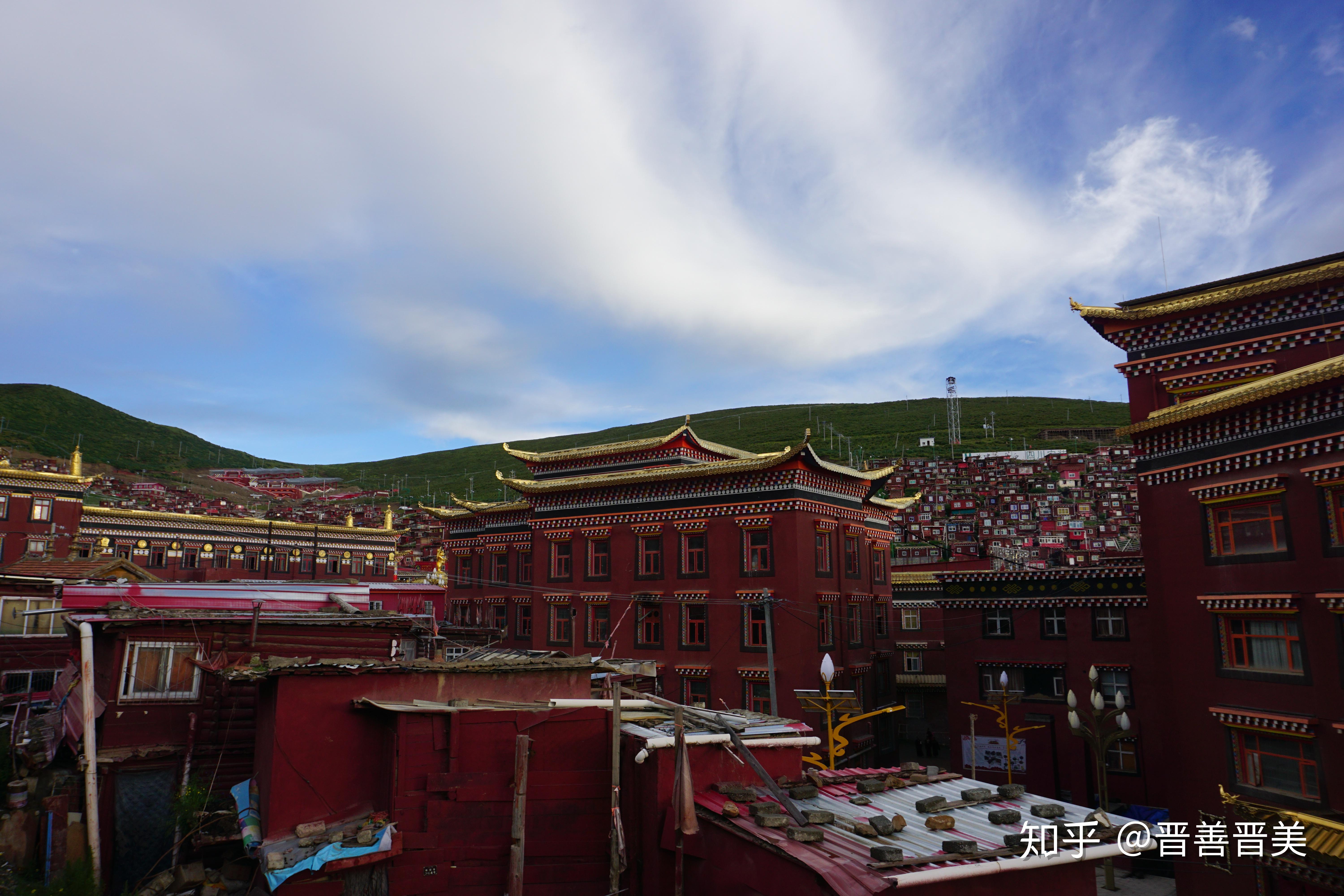 色达五明佛学院世界上最大的藏传佛学院