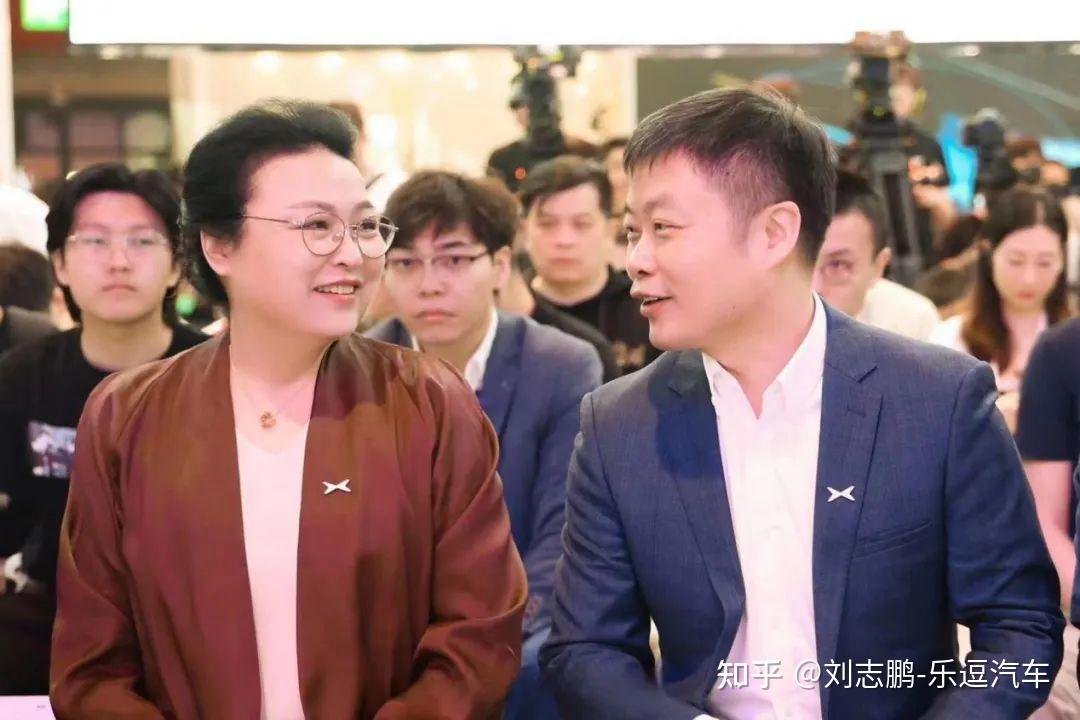 去年初南下加盟小鹏汽车以来,不到一年的时间里,不仅与何小鹏亲密无间