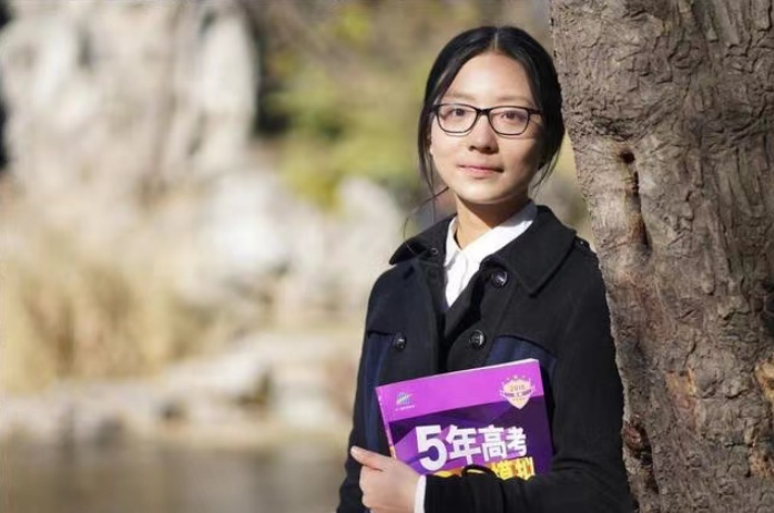 学霸韩思雨不刷题不熬夜爱追剧看漫画考入清华凭这四个方法