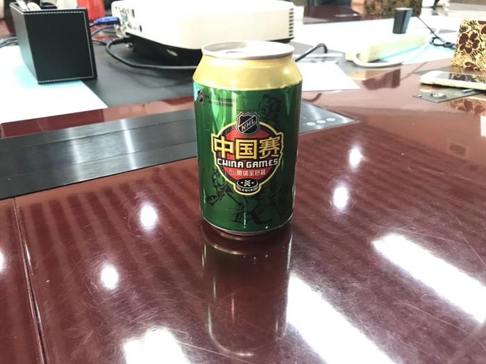 2018年nhl中国赛,这些权益被领克汽车,青岛啤酒,旺旺集团,战马,加多宝