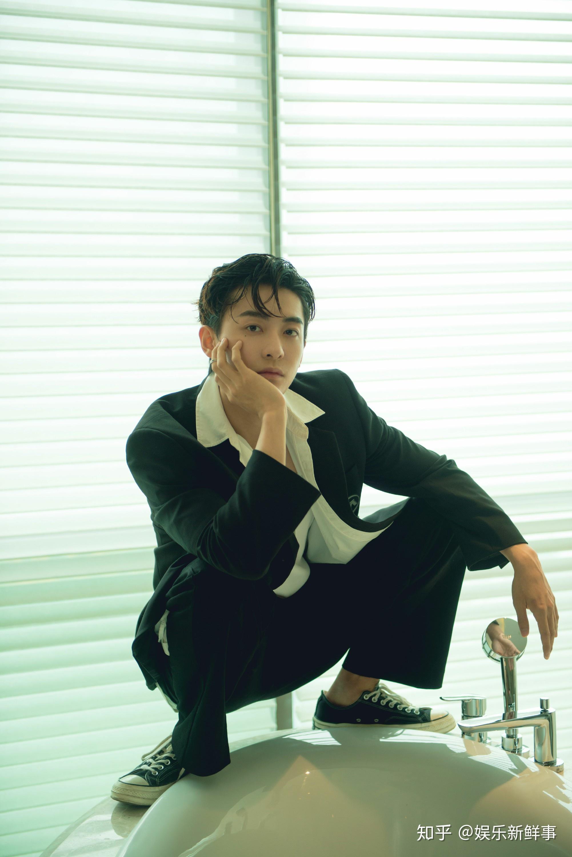 酒店实习生甜蜜来袭赵志伟毒舌总裁上线