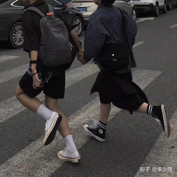 文案高质量加配图伤感(高质量文案与配图伤感)