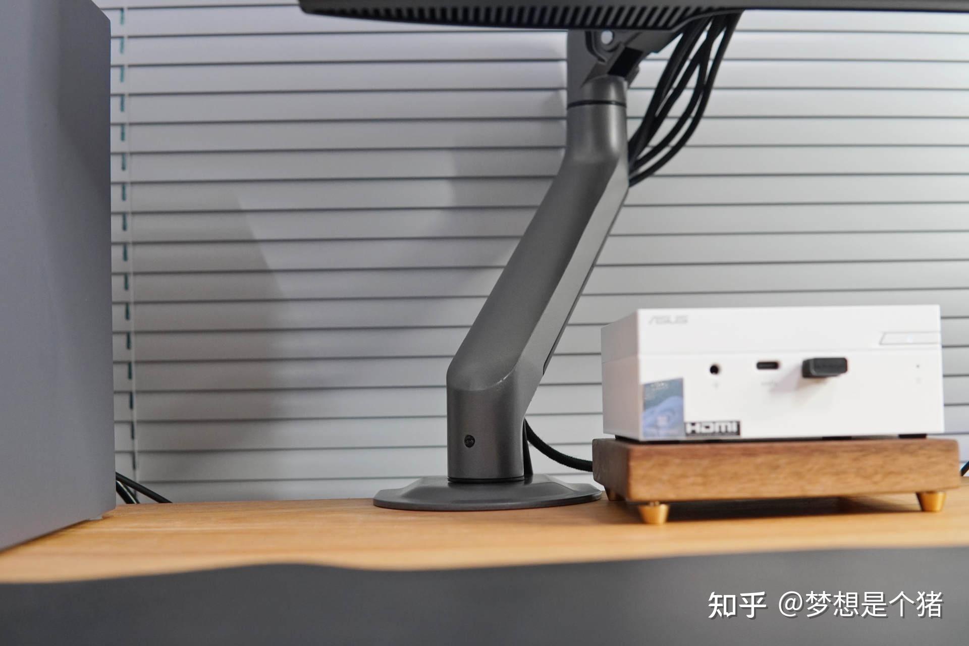打造更简洁舒适的桌面每个人都应该有这样一款显示器支架