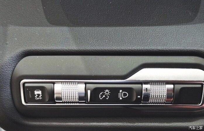 细节真的不错.氛围灯.