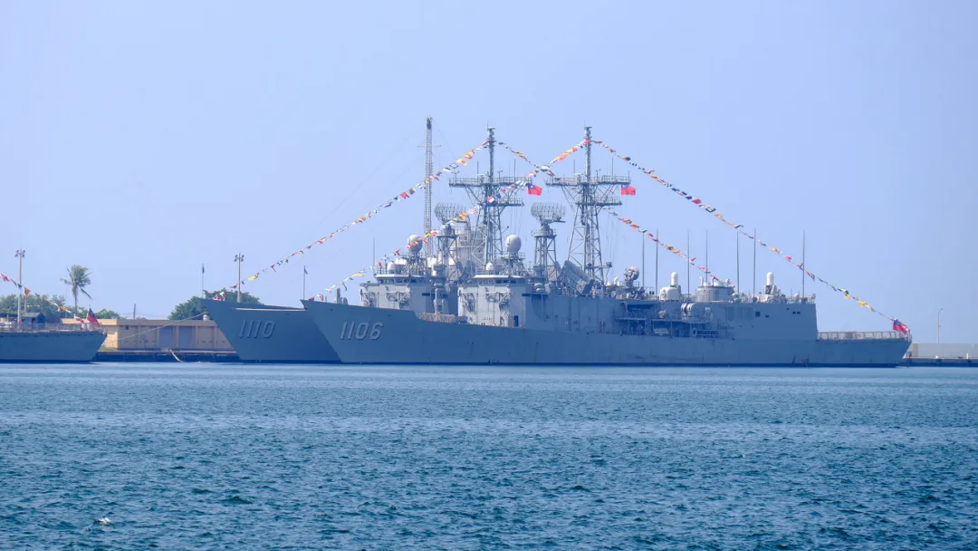 济阳级导弹护卫舰图片