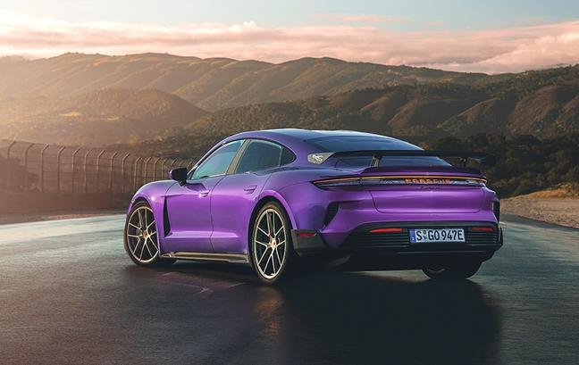 保时捷taycanturbogt电驱狂潮中的赛道王者速度与科技的完美结合