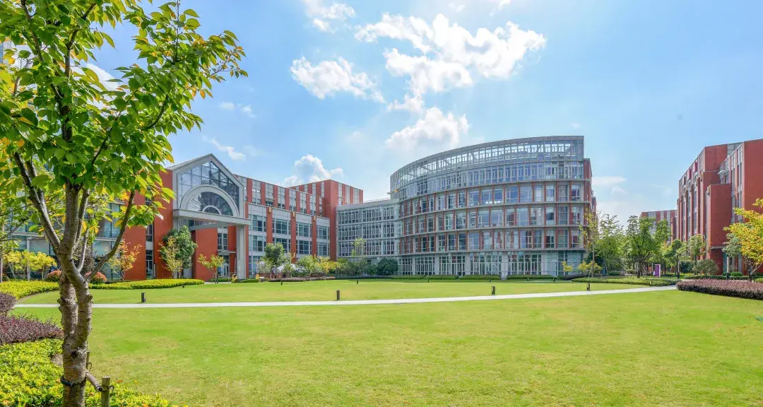 还在纠结如何选课程来看这5所上海国际学校三大课程都开齐了