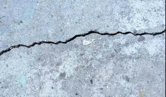 混凝土桥梁裂缝类型及成因