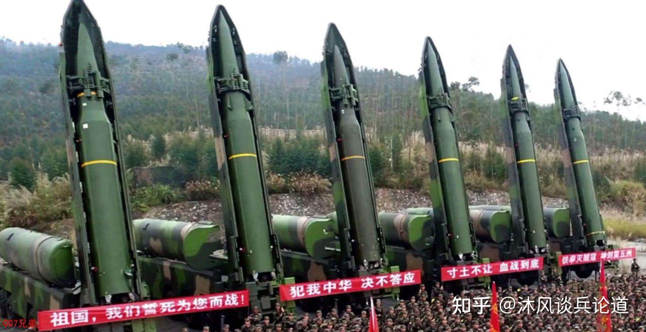 火箭军发射两枚东风15导弹命中几百公里外目标堪称点穴手利剑