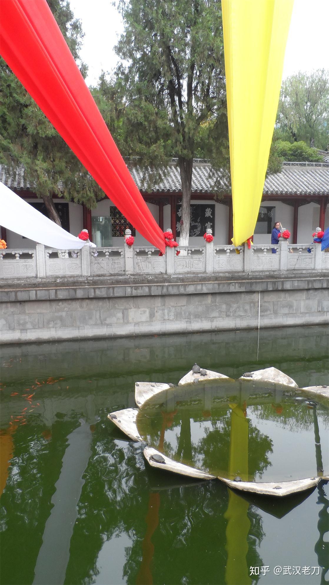 老刀:·大美武汉· —— 汉阳归元禅寺数罗汉