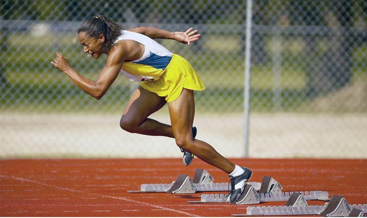 听说跑步时,后腿要踢到屁股,我踢不到是不是就说明姿势不对?