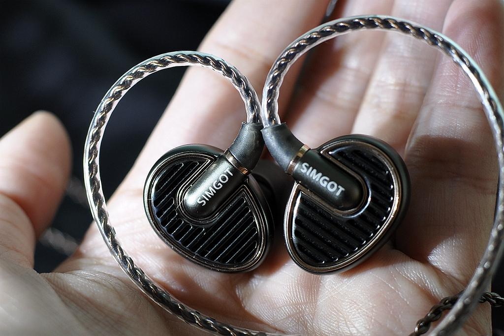 hifi耳机中档市场的经典案例铜雀en700bass版体验