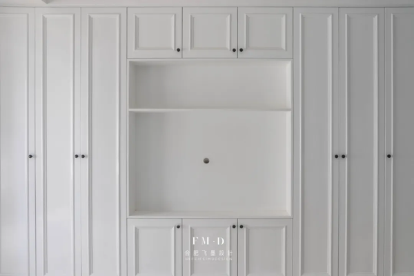 装修是定制柜子还是请木工打柜子看完柜门就知道了
