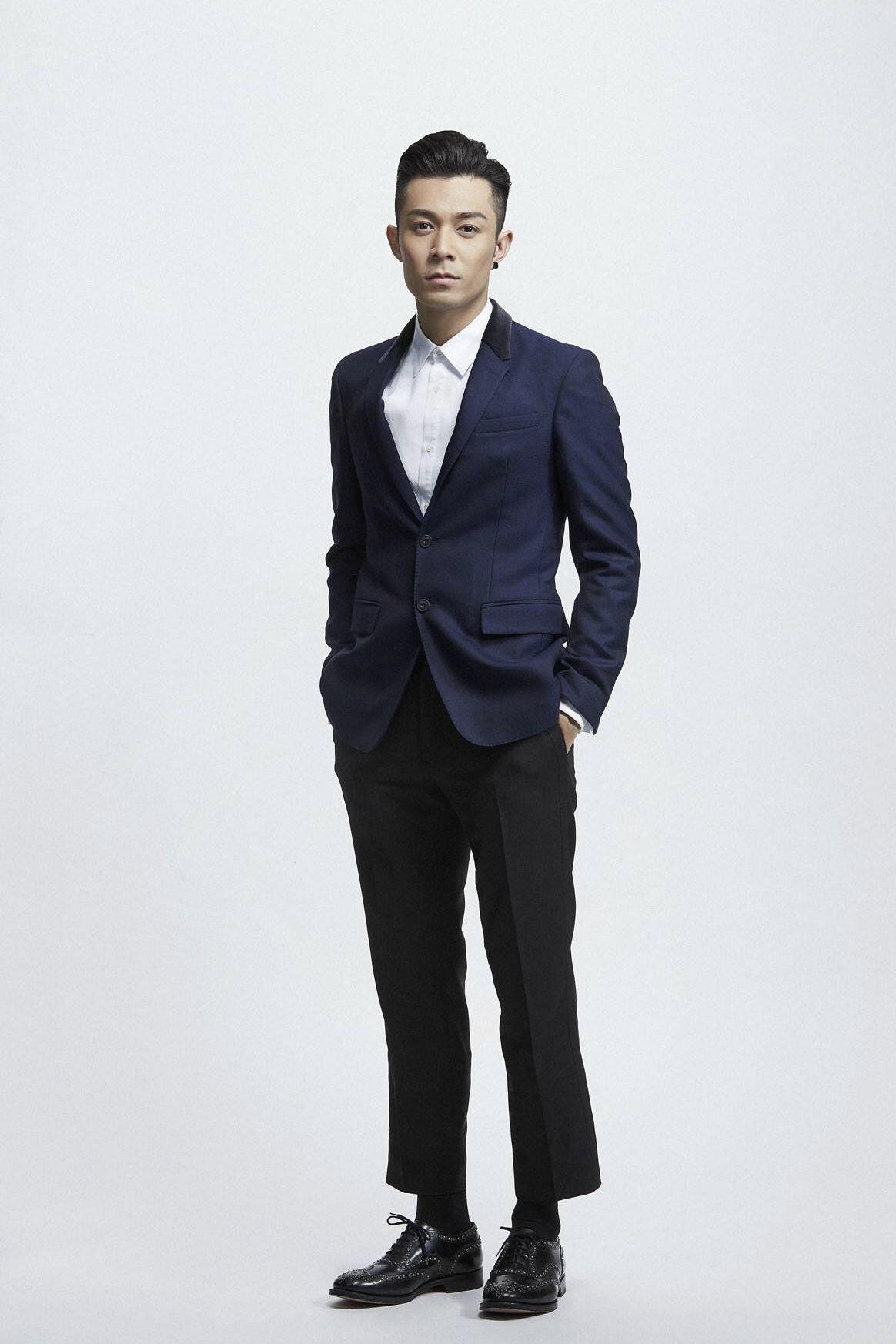 哪个男明星的海报最适合做壁纸