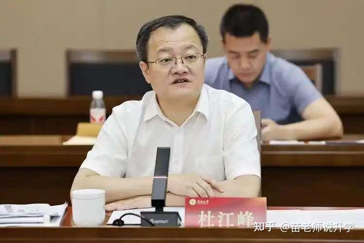 还是百度ceo李彦宏的夫人,夫妻二人共同推动了中国互联网行业的发展