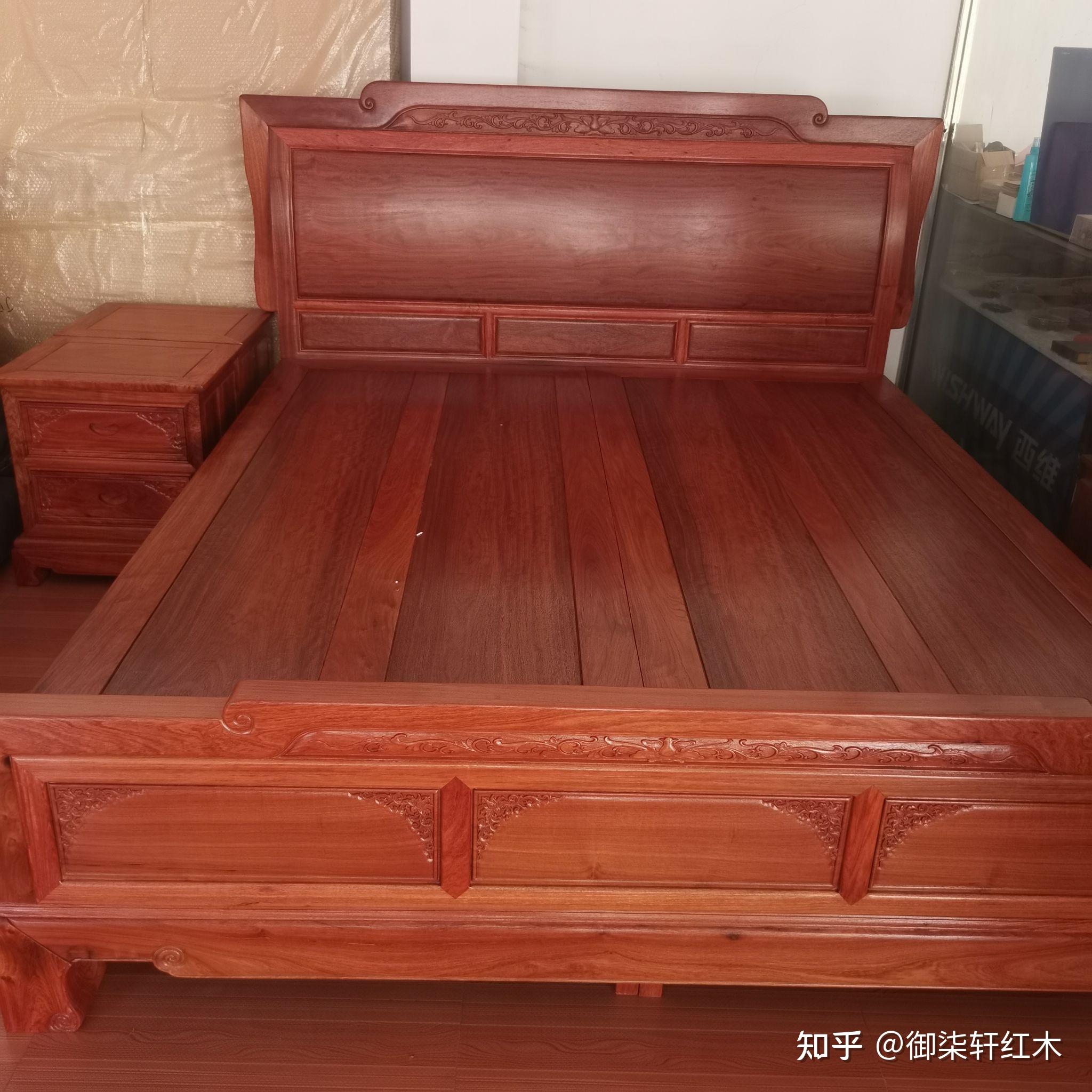 大果紫檀床