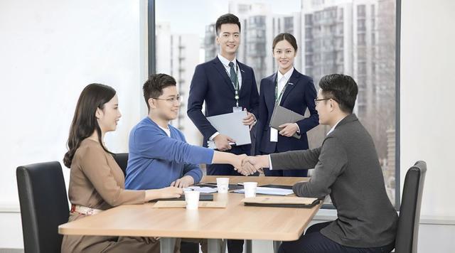 在发达国家,经纪行业是高素质,高收入的精英行业,但在我国仍处于由粗