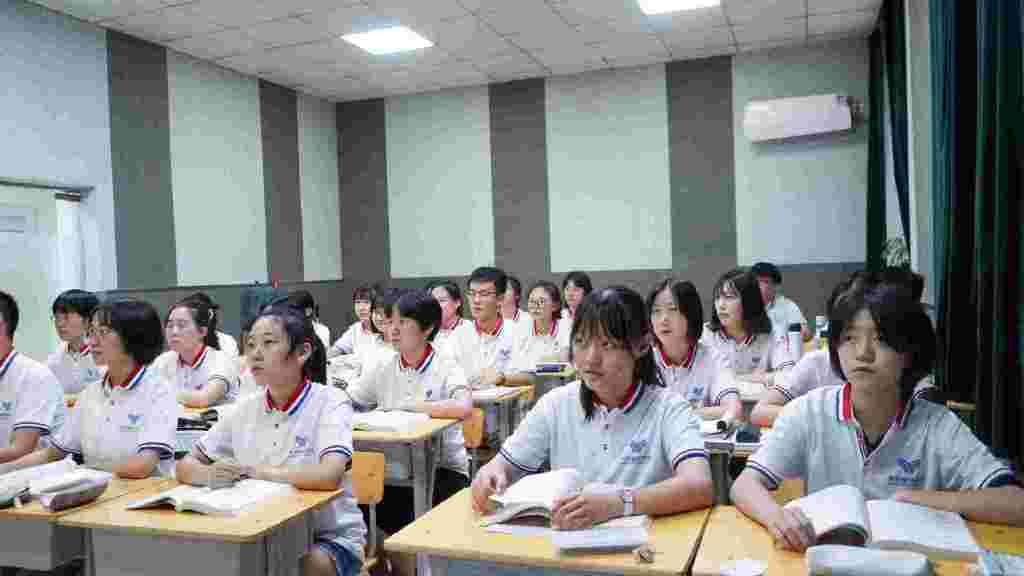 编导艺考容易过吗?考编导要做哪些准备 - 知乎