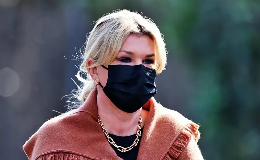 消失11年的舒马赫妻子卖掉私人飞机别墅只为让他重新苏醒