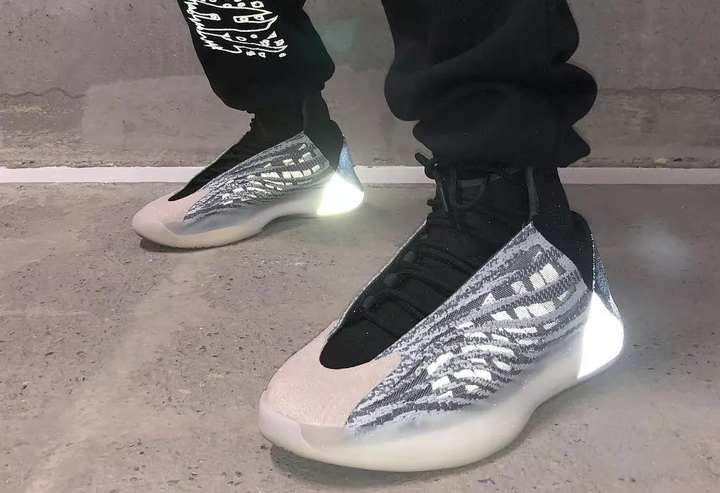 yeezy篮球鞋可以跑步吗?假如不看价钱 ?