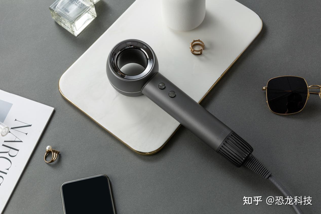 年度电吹风机推荐大盘点大型电吹风机测评松下戴森小适初扉美的等立体