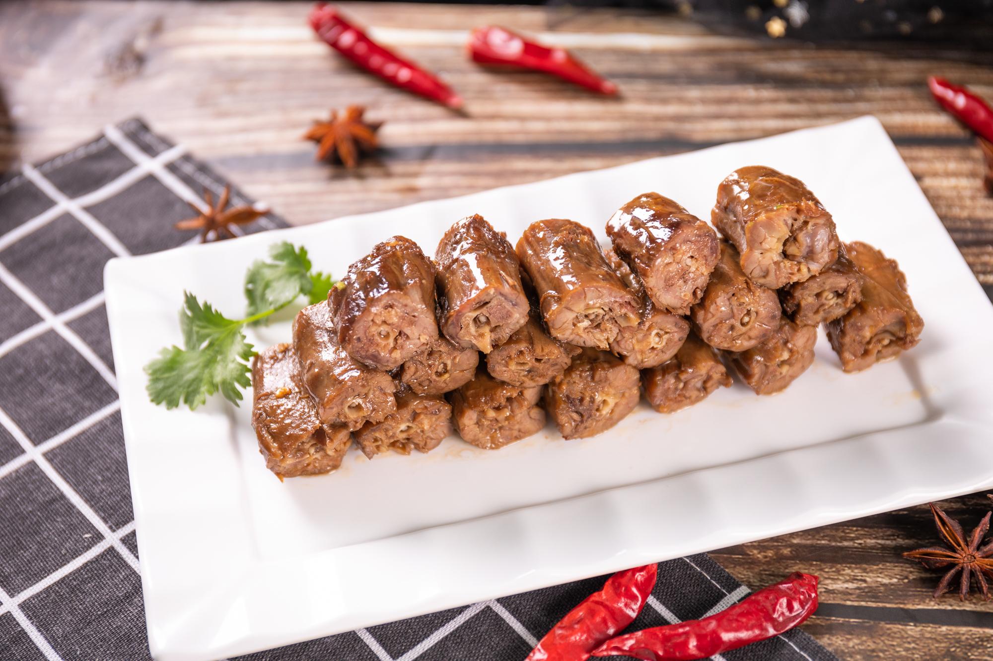 厨师长教您调精武卤水这样做出来的卤鸭脖堪称一绝