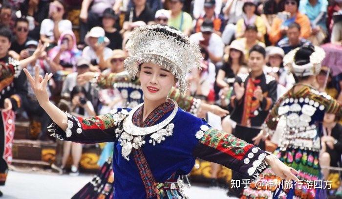 贵州十佳旅游景点排行榜,贵州本地口碑好的金牌导游,贵州旅游线路私人定制-贵州旅游十大景点推荐