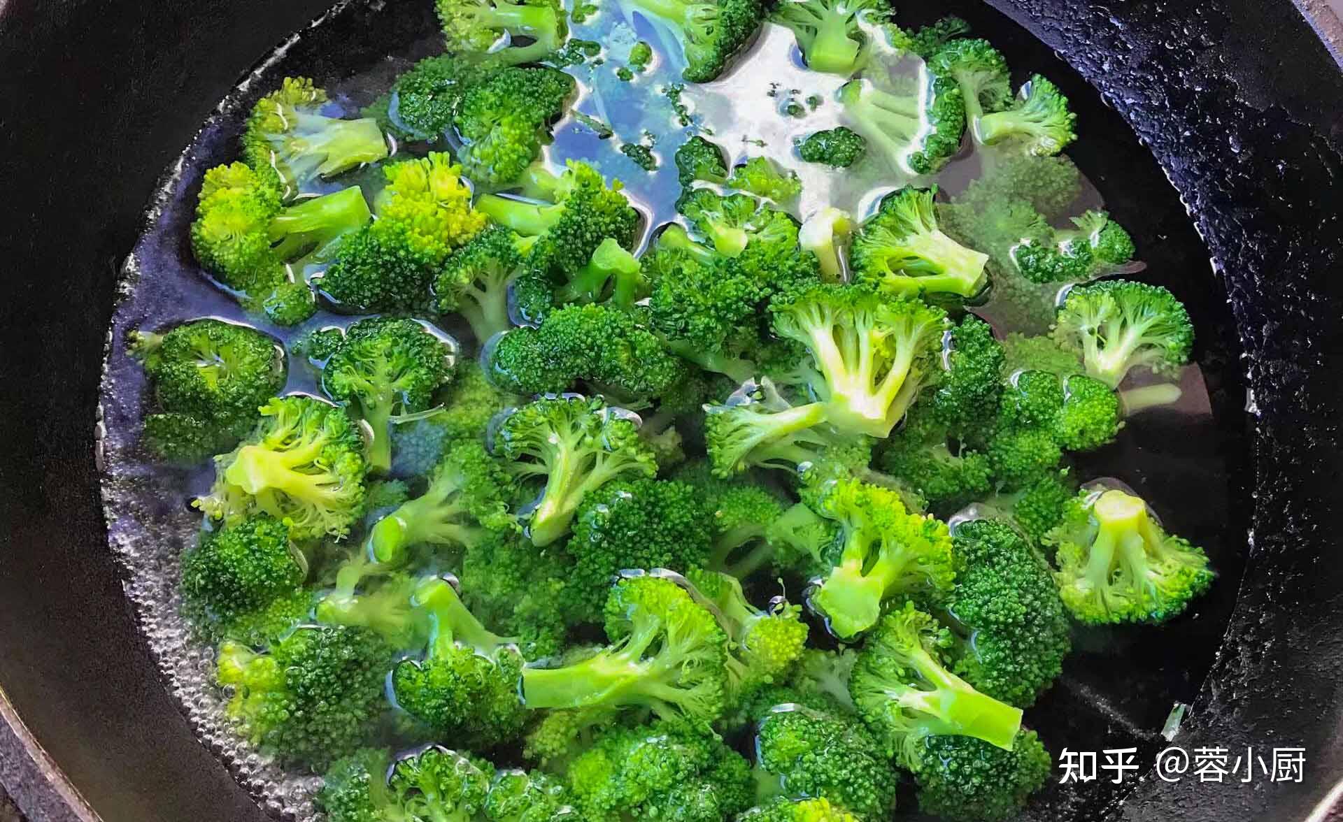 这6种蔬菜，炒之前切记要焯水，为了家人健康，关键一步不能少_百科TA说