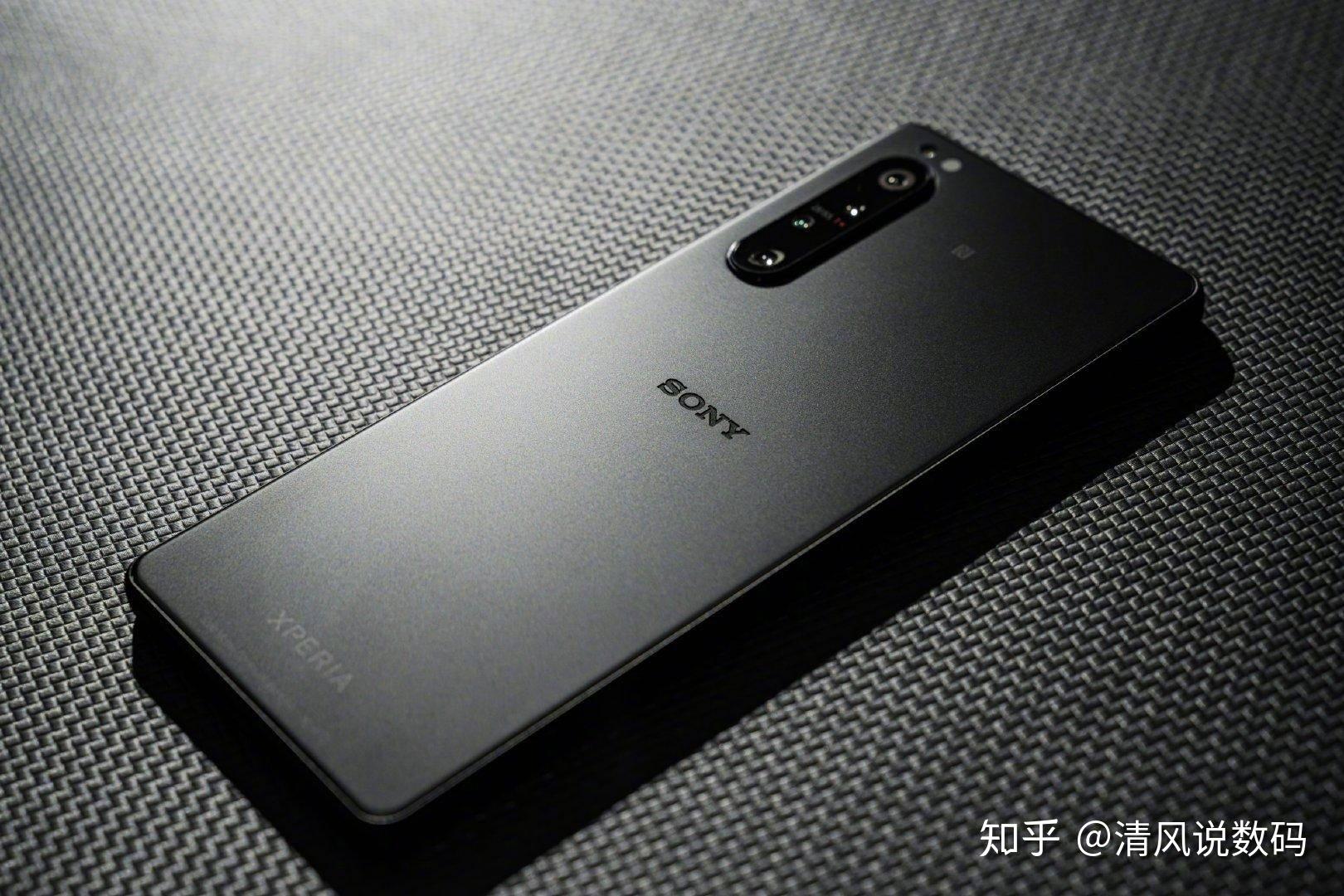 865處理器,支持5g通訊網絡,包括存儲方面,和其他旗艦相差無幾,xperia